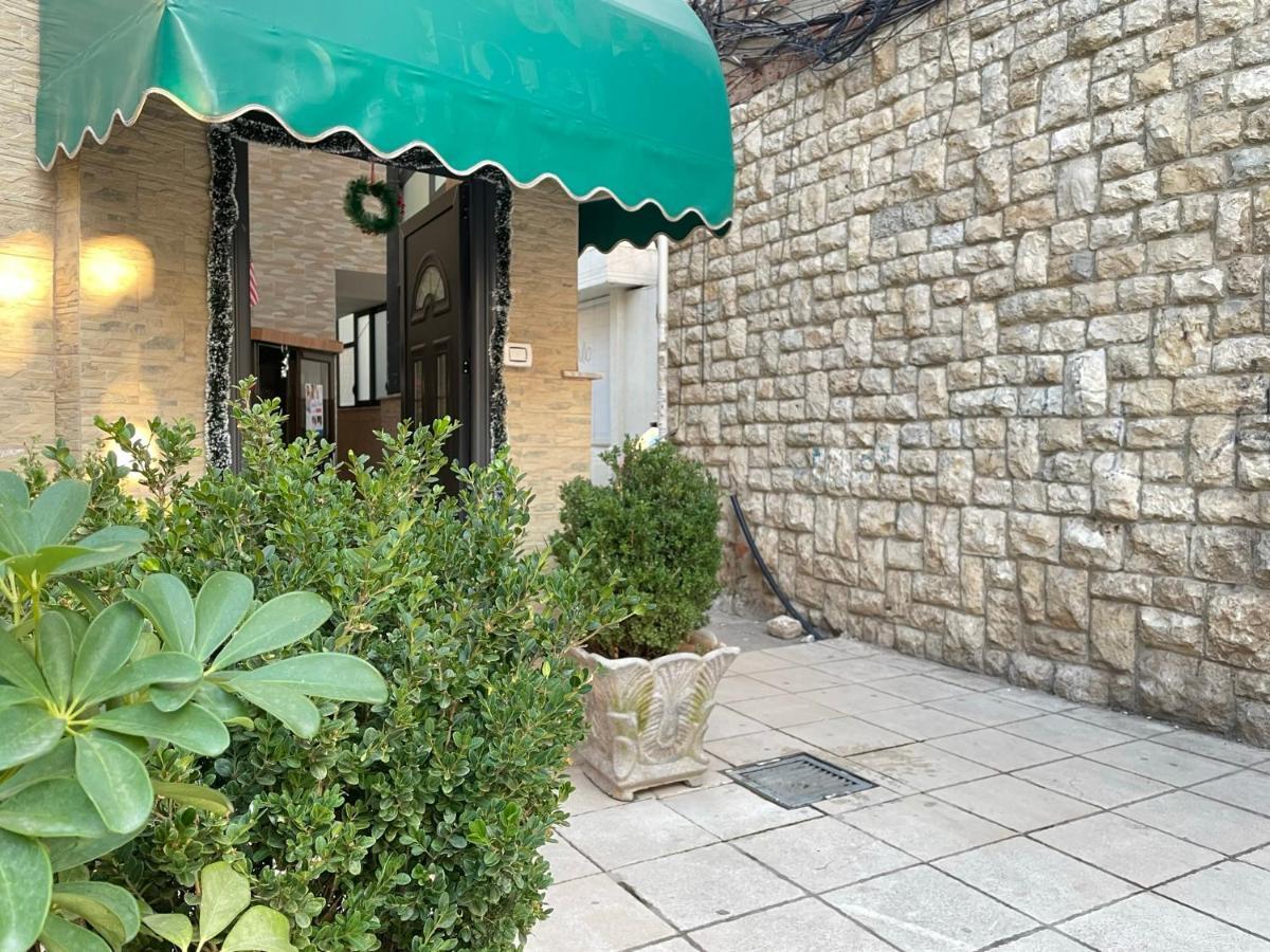 Tirana Inn Hotel Экстерьер фото